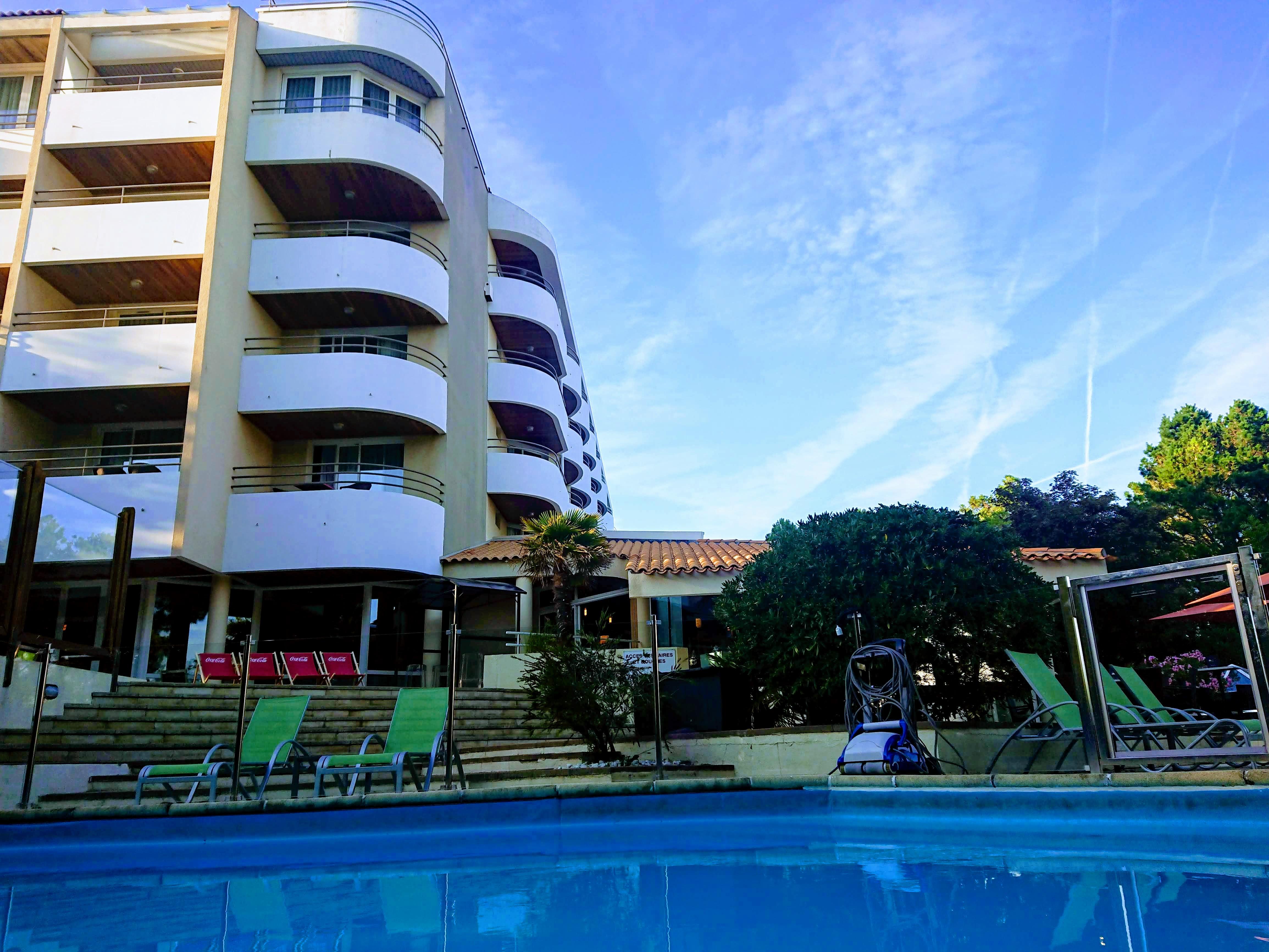 Hotel Valdys Thalasso & Spa - Les Pins Сен-Жан-де-Мон Экстерьер фото